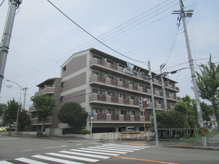 クリアコートＴ＆Ｔ 5階建
