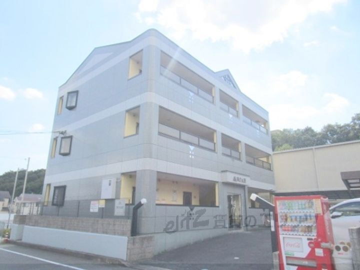 ＮＯＡＨ 3階建