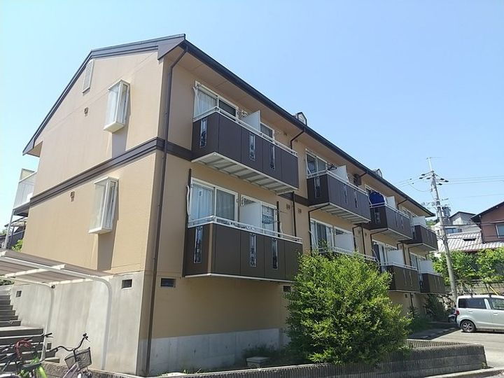 ジュネス阪本 2階建