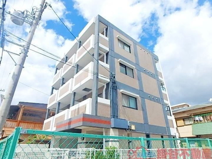コート・メロウ 4階建