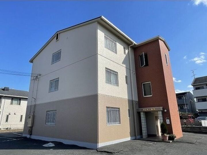 グランデー西町 3階建