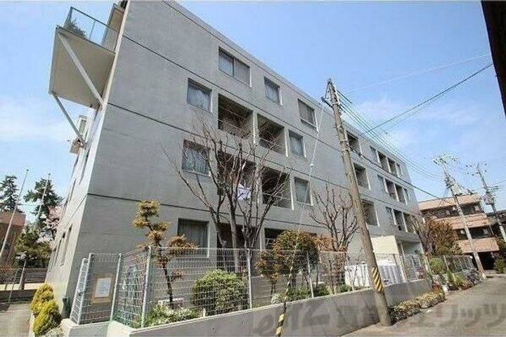 バトンルージュ 4階建