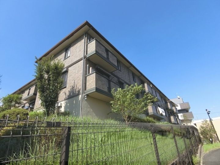 リンデンバウムＣ棟 2階建