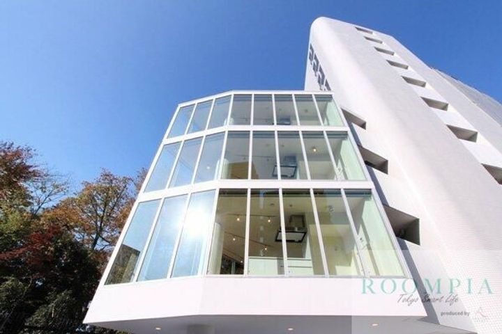プラウドフラット新宿御苑 10階建