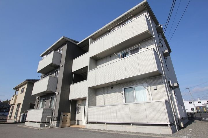 ラ　ヴィータ 3階建