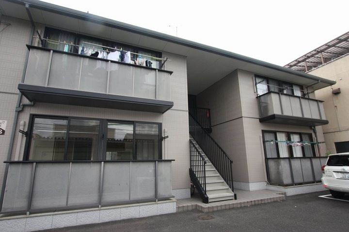 ヴィラパルクウカイ　Ｂ棟 2階建