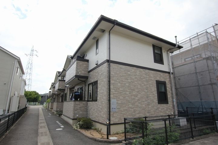 レジデンス　ハナナ 2階建