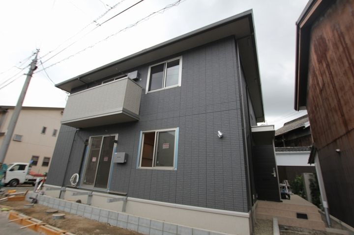 グレイス　ハマダ 2階建