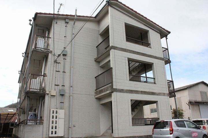 リバーサイドハウス 3階建