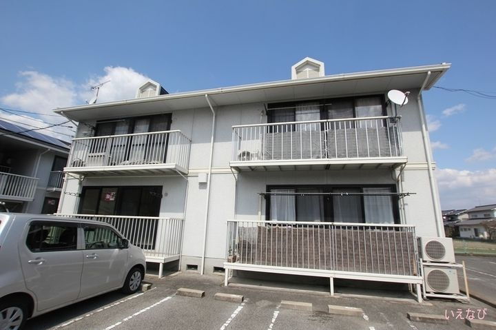 リビエールアン　Ｃ棟 2階建
