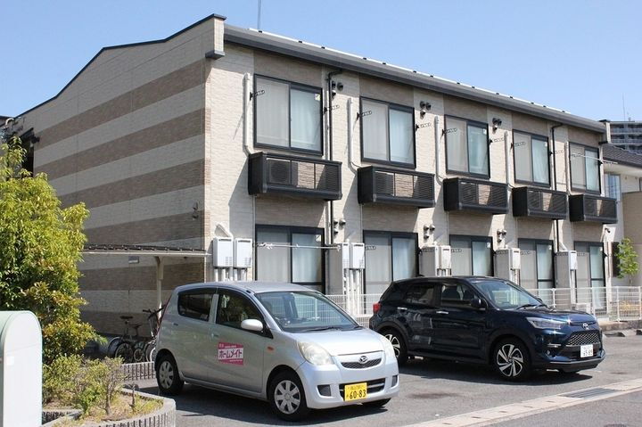 レオパレスタカス 2階建
