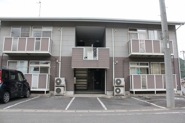 ソレーユ久安 2階建