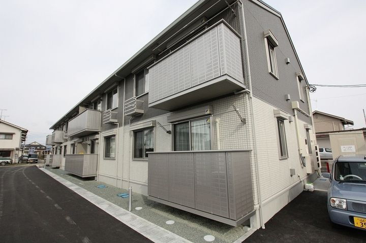 Ｄ－ｒｏｏｍ椿 2階建