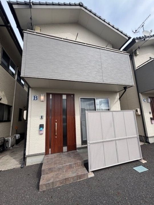 ドムール七森 2階建
