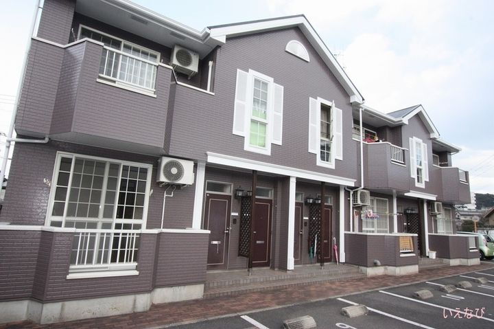 クレストール来山Ｂ 2階建