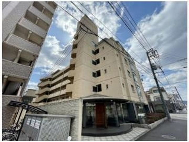 ヒューマンズ沖野上 6階建