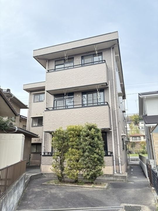 ＬａＬａ木之庄 3階建