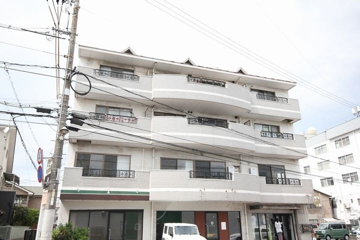 クリオコート 4階建