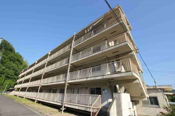 ビレッジハウス中須１号棟 4階建
