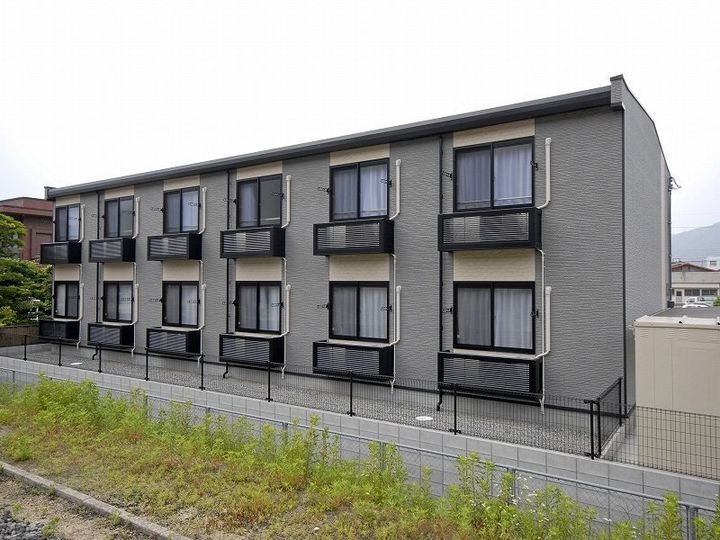 レオパレスグランシャリオ井原 2階建