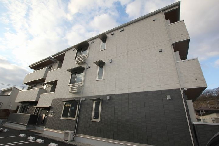 ルフレ大門 3階建