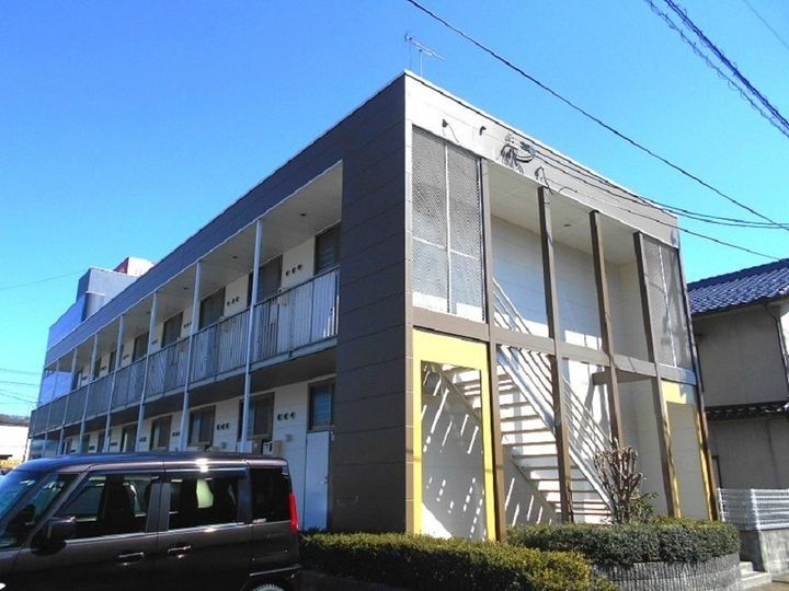 レオパレス府中赤繁 2階建