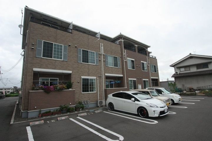 ベルローズＢ 3階建