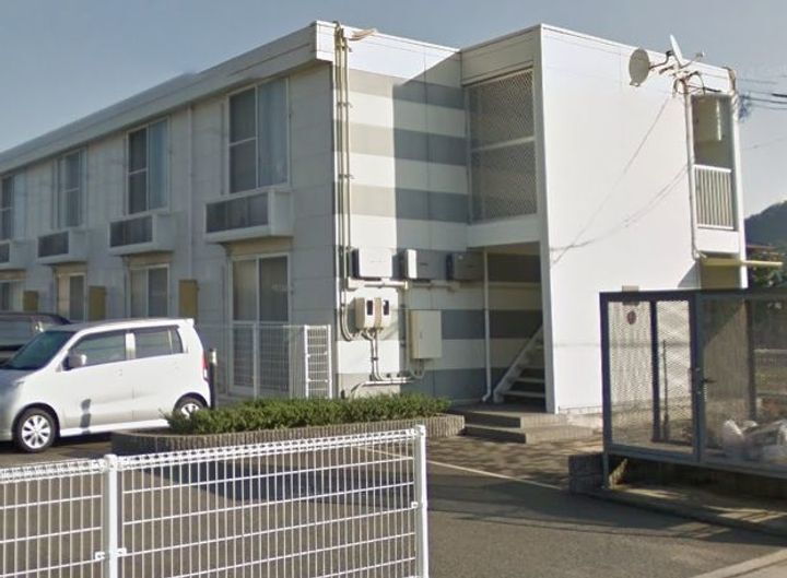 レオパレスハピネス 2階建