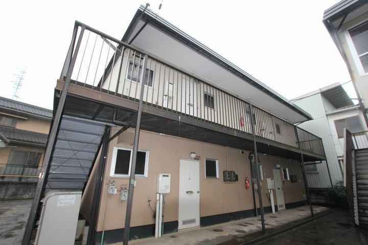 エステート春日Ａ 2階建