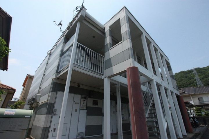 レオパレスヒルトップ 2階建