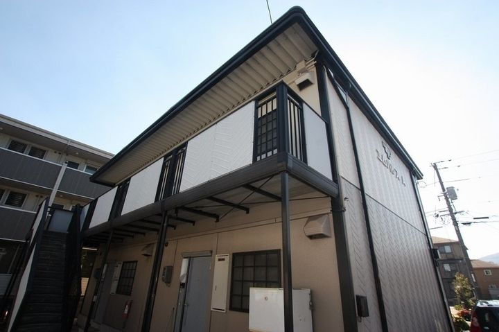 エムパレス　Ａ 2階建