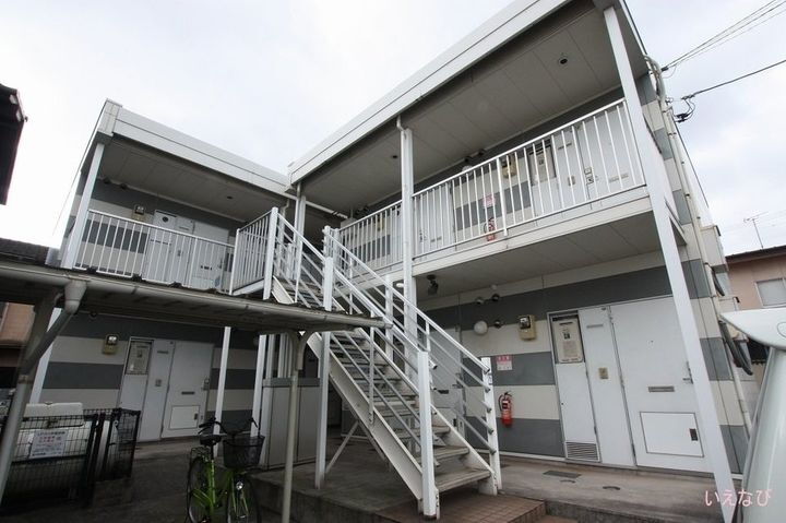 レオパレスファインパル 2階建