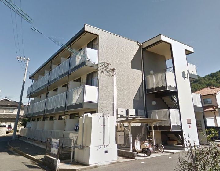 レオパレスグローリー