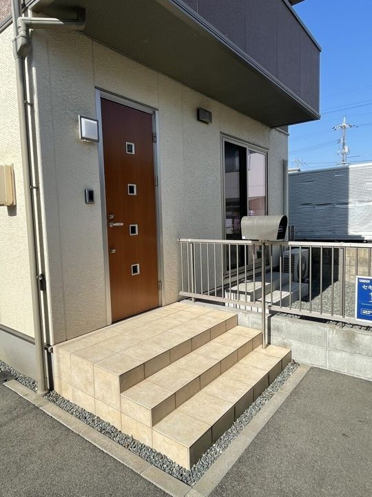 草戸町４丁目戸建て 2階建