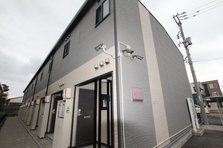 レオパレスＲｏｓｅＣｉｔｙ光洋 2階建