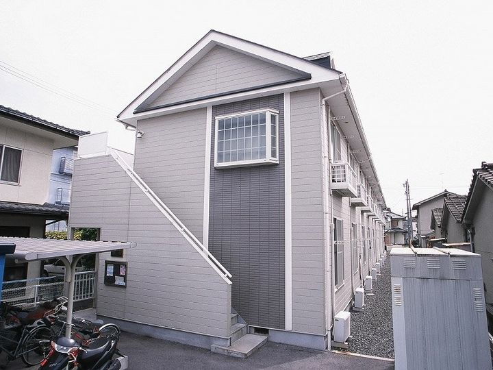 レオパレス秋桜 2階建