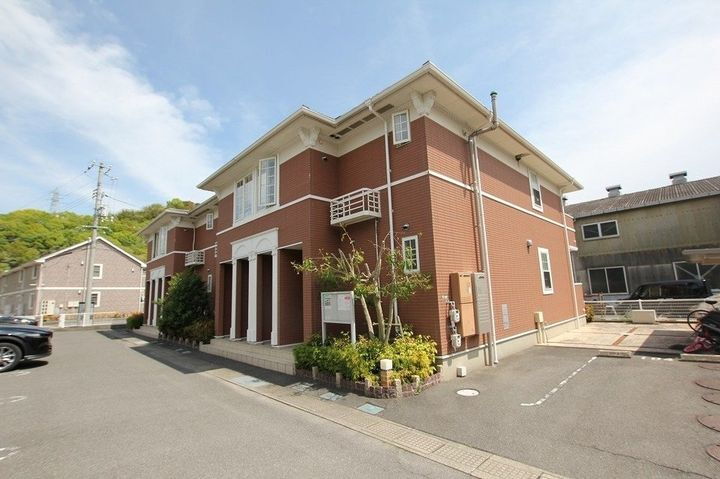 ベルメゾン福地Ｄ 2階建