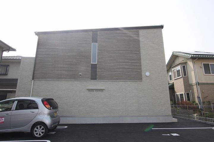 ミラヴィルタス　西棟 2階建