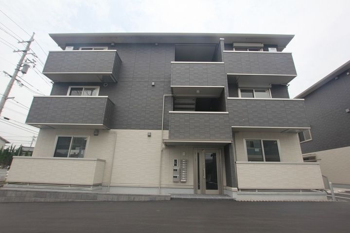 Ｄ－Ｒｅｓｉｄｅｎｃｅ　Ｗ 3階建