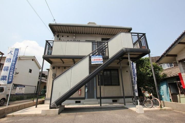 ジュネス松村 2階建