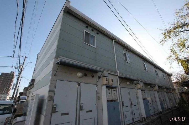 レオパレスヴェルドミール 2階建