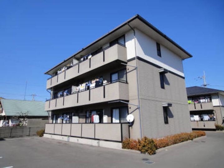 グランツ松島　Ｂ棟 3階建