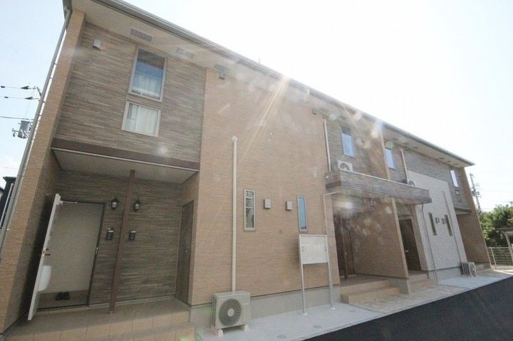 クラール元山駅前Ａ 2階建