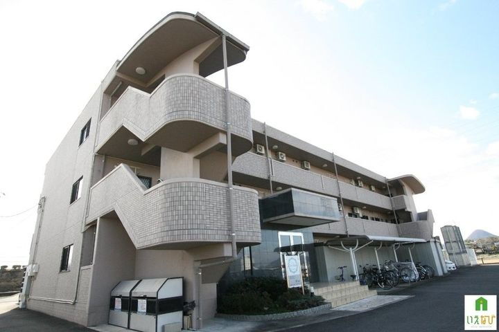 サン　ビオラ 3階建