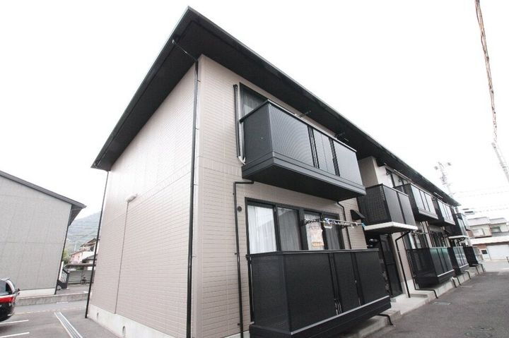 一本木ハイムＥ棟