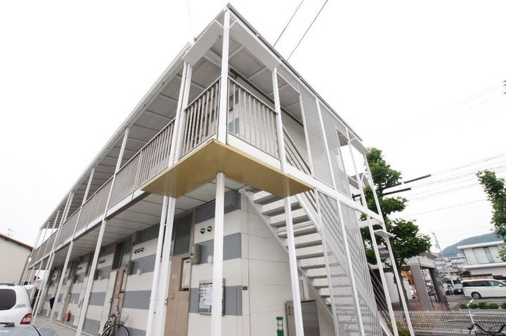 レオパレスＳｅｔｏ　Ｌａｎｄｓ　Ｋ＆Ｋ 2階建