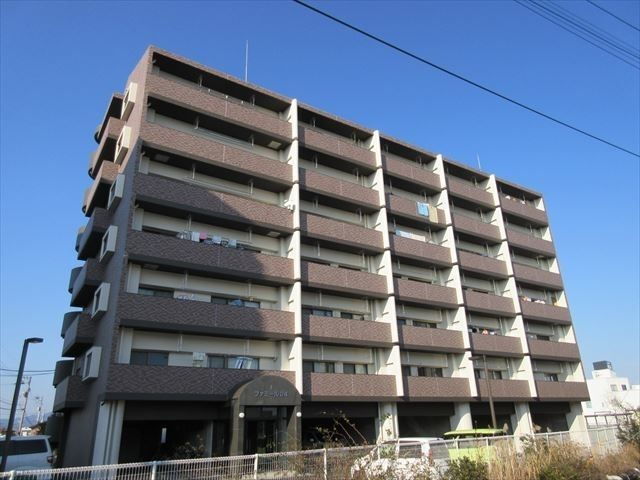 ファミール２４ 7階建