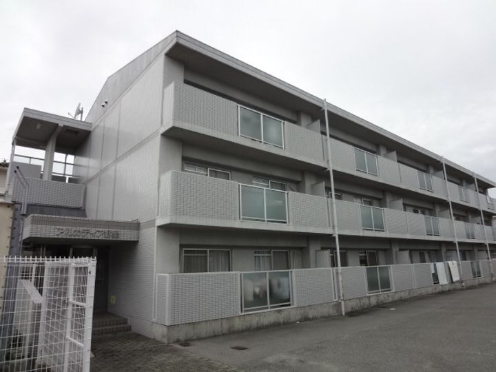 アルカディア野里 3階建