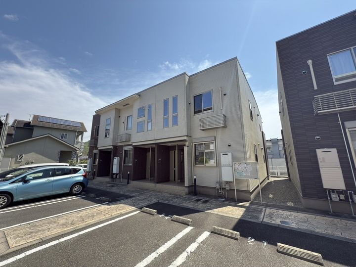 カルムメゾンⅠ 2階建