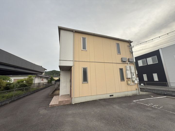 メゾン・ドゥ・エムズ 2階建